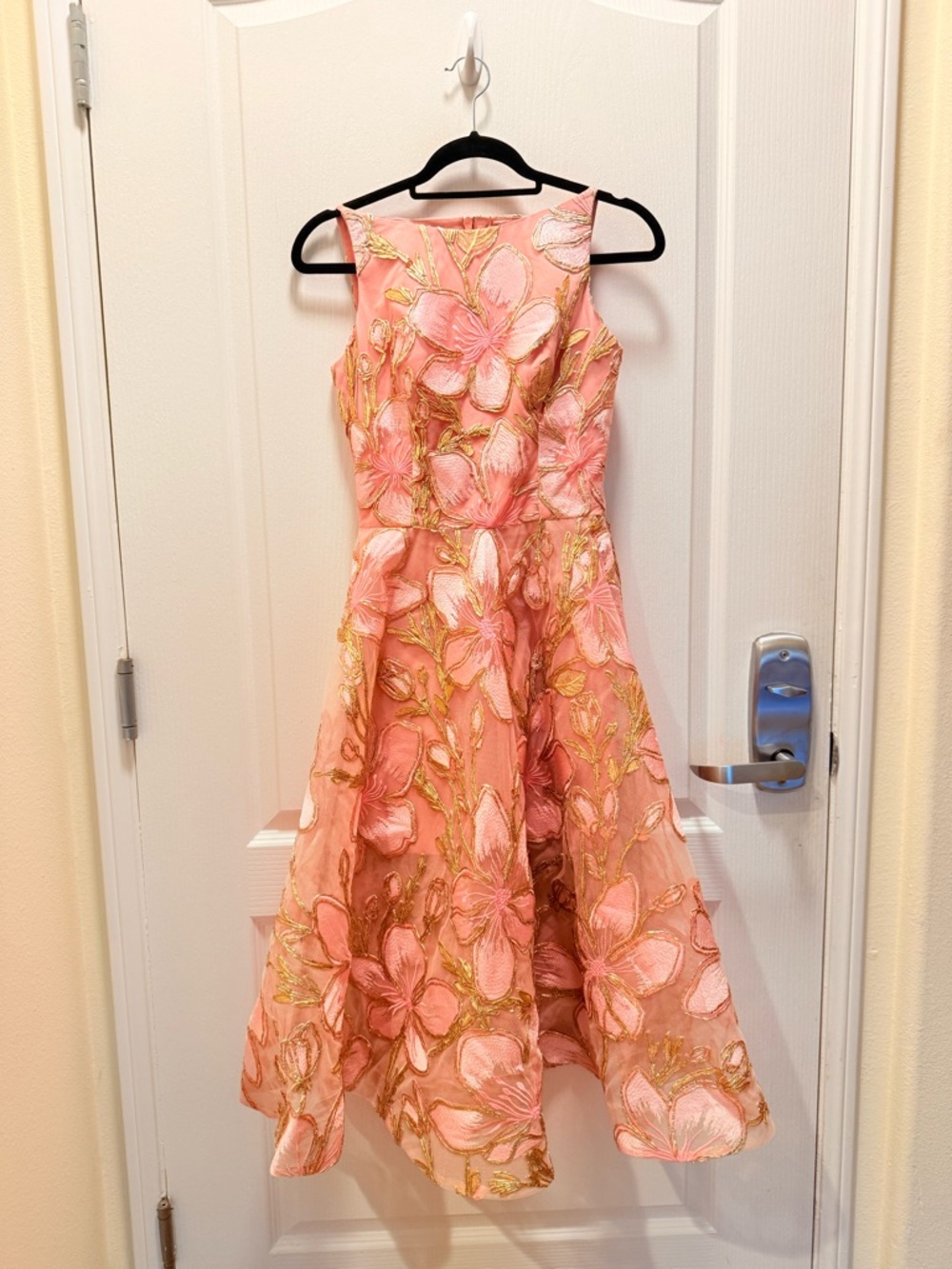 HELSI Vita  Floral Embroidered Midi Dress in Pink/Gold Size XS NWT - Picture 2 of 5